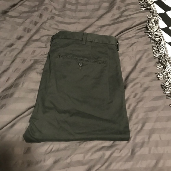 chino dark green